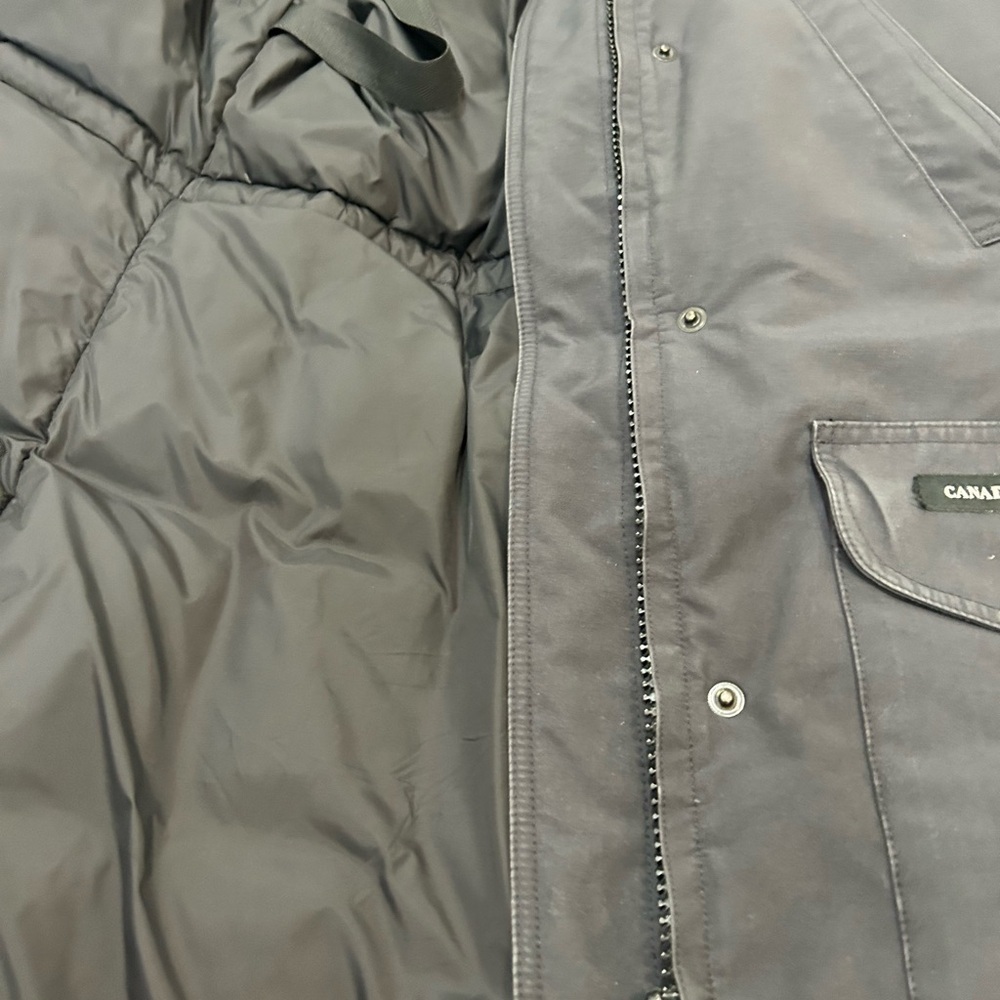 Canada Goose Trillium Parka with Fur Hood - Picture 6 of 12